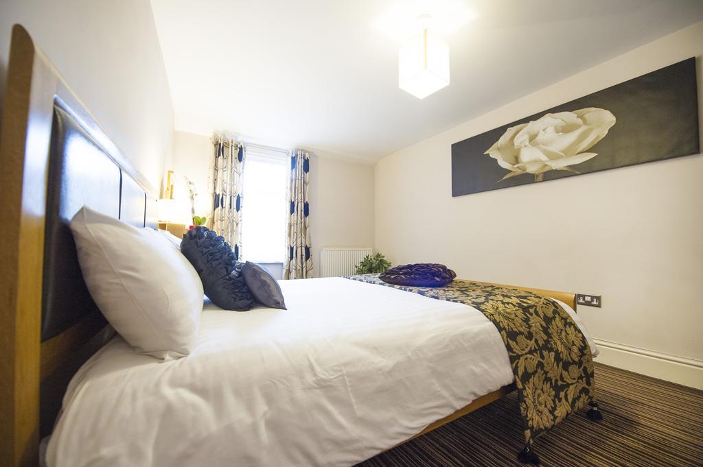 Chester Apartments