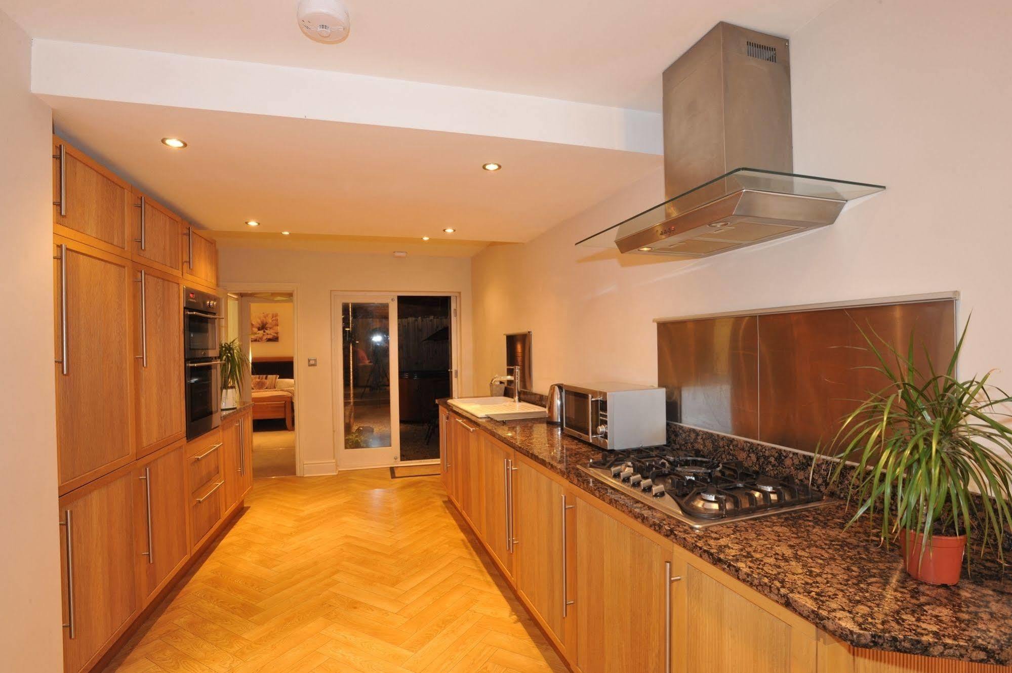 Апартаменты Chester Apartments